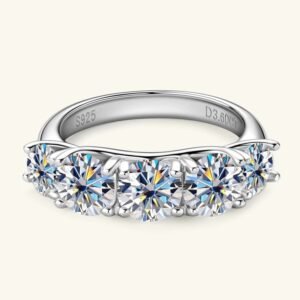 Luxury Moissanite Ring