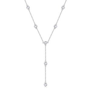 Fashionable and high-end moissanite necklace