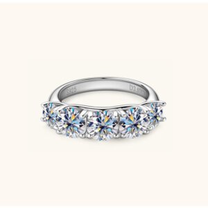 Luxury Moissanite Ring - US 5