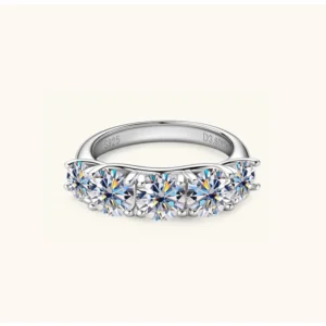 moissanite diamond rings